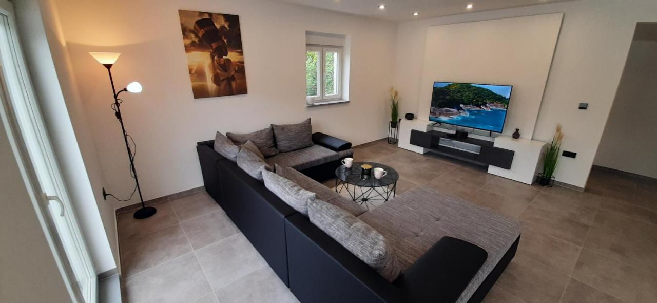 Apartmani Petar I Luka Бакар Екстер'єр фото