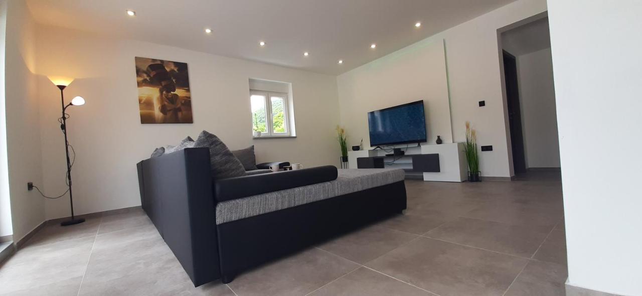 Apartmani Petar I Luka Бакар Екстер'єр фото