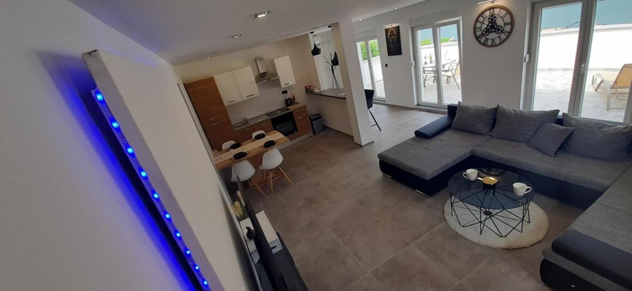 Apartmani Petar I Luka Бакар Екстер'єр фото