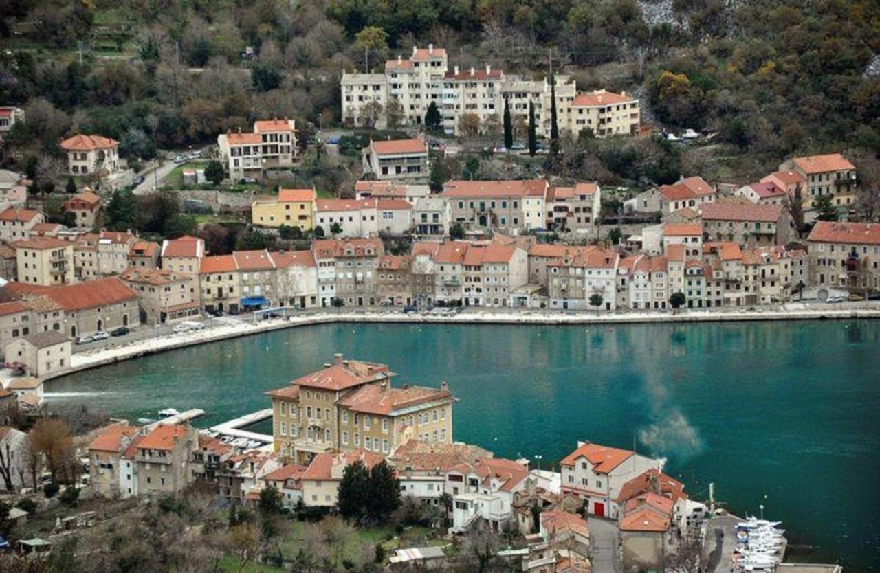 Apartmani Petar I Luka Бакар Екстер'єр фото