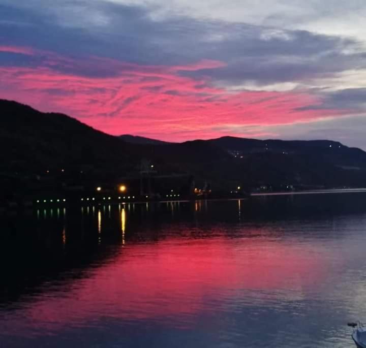 Apartmani Petar I Luka Бакар Екстер'єр фото